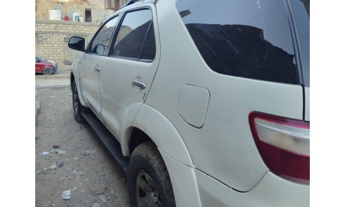 فورشنر 2010 Fortuner