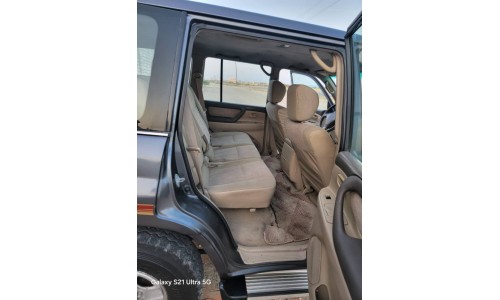 صالون 2004 Land cruiser