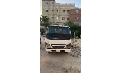 دينا 2005 Mitsubishi