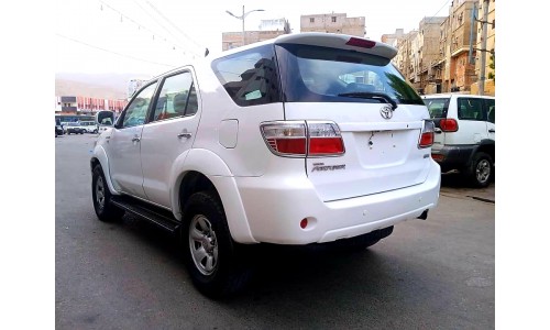 فورشنر 2010 Fortuner