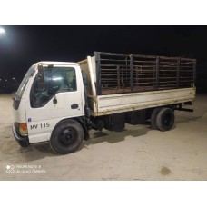 دينا 2004 Isuzu