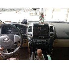 صالون 2013 Land cruiser