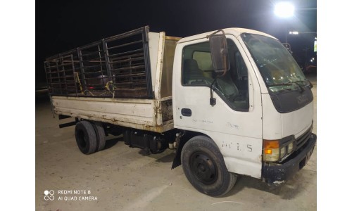 دينا 2004 Isuzu