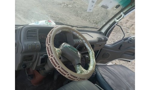 دينا 1996 Isuzu