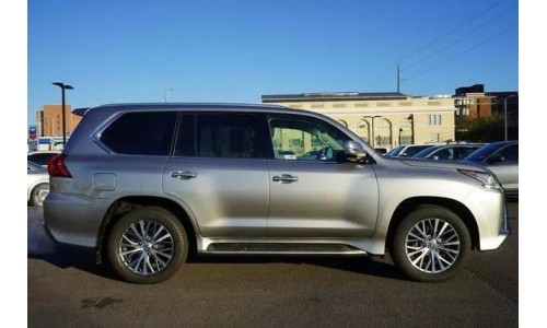 Selling my 2021 lexus lx 570 gcc gulf specs